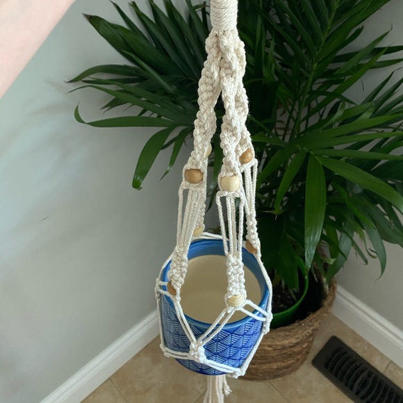 (1) Hand made macrame plant hanger with blue pot🌵 - Picture 4 of 4